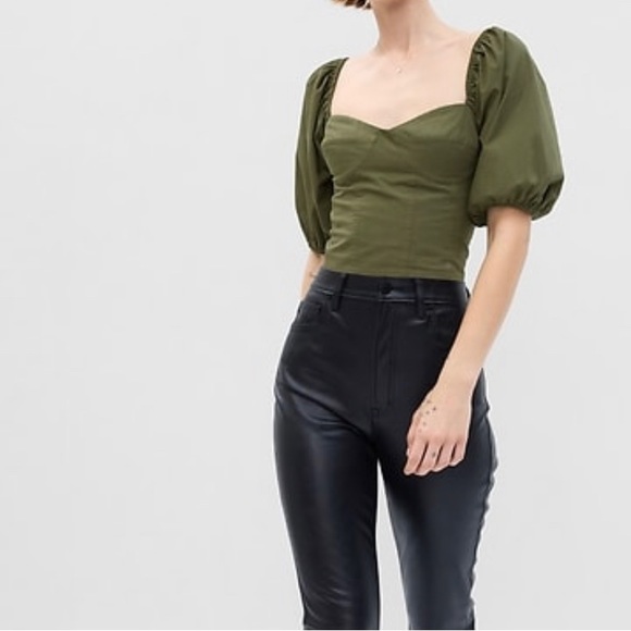 Puff Sleeve Sweetheart Neck Top - Picture 2 of 6